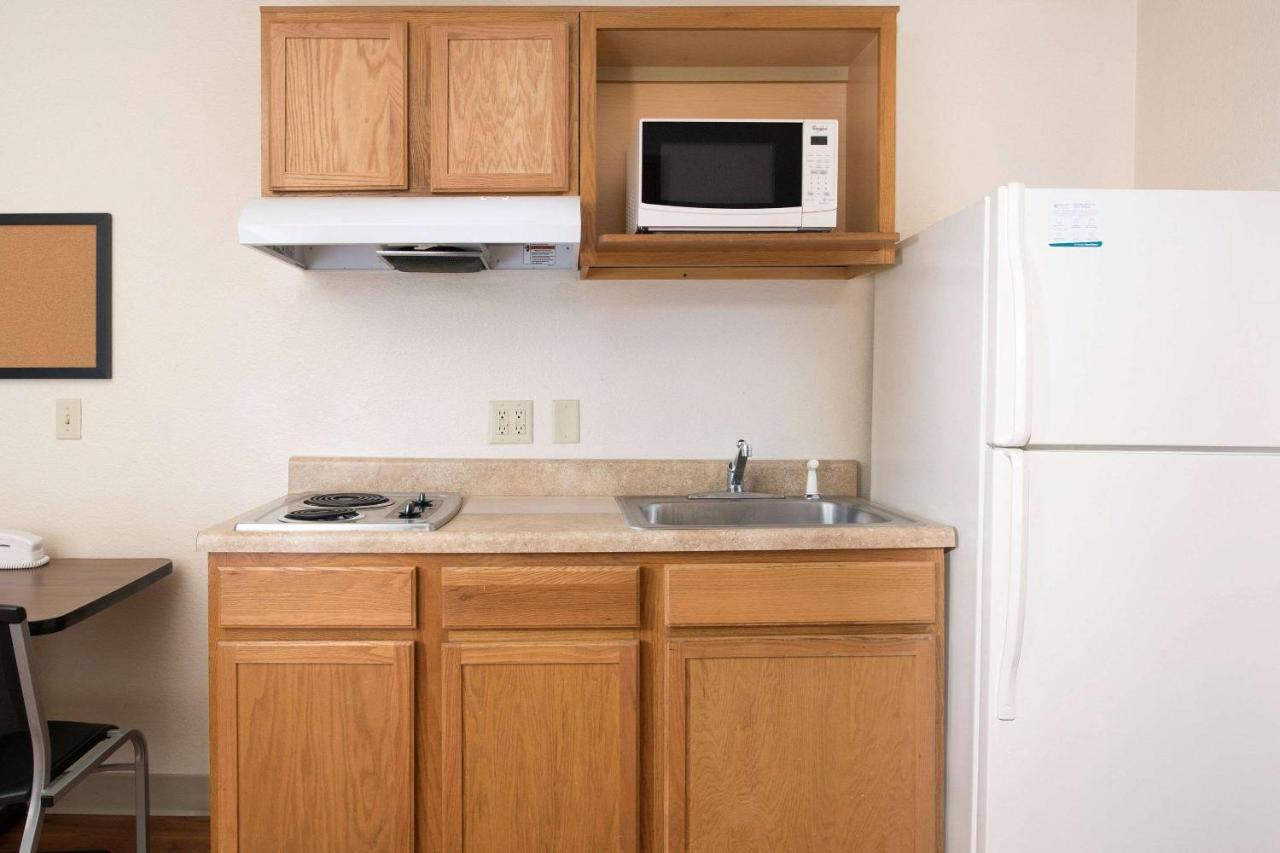 Woodspring Suites Килин Экстерьер фото