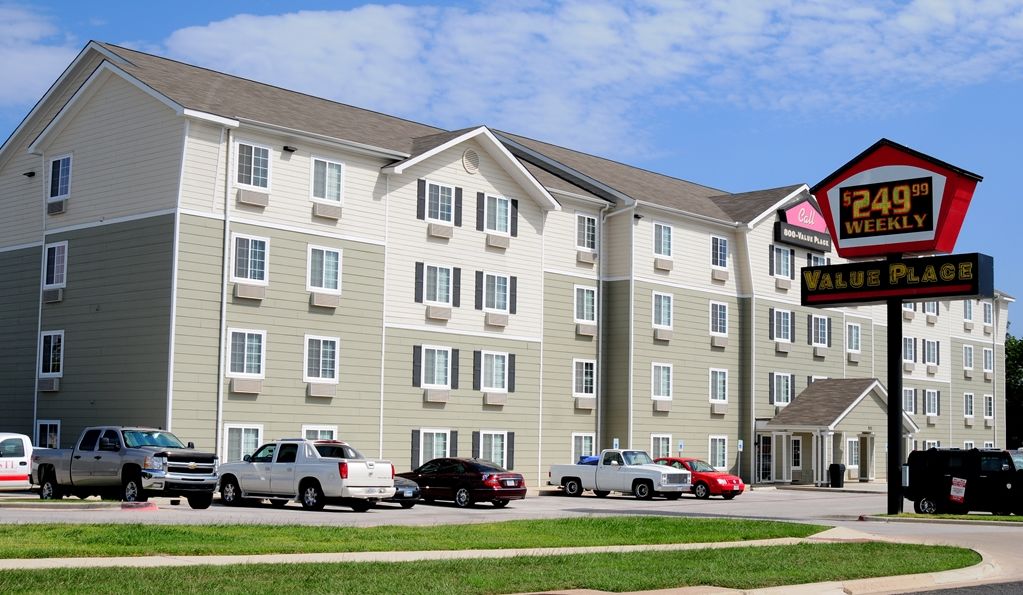 Woodspring Suites Килин Экстерьер фото